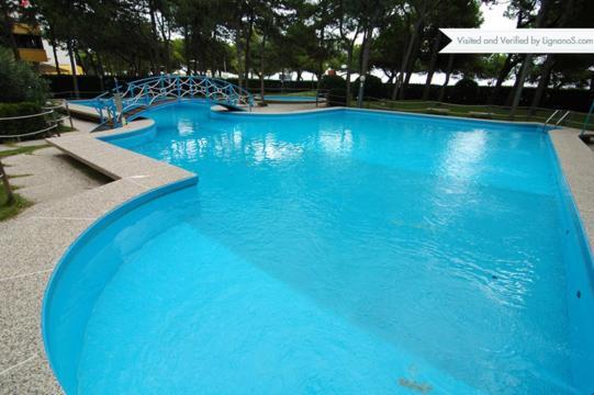 Residence Cristallo - Sabbiadoro Lignano Sabbiadoro Exterior foto